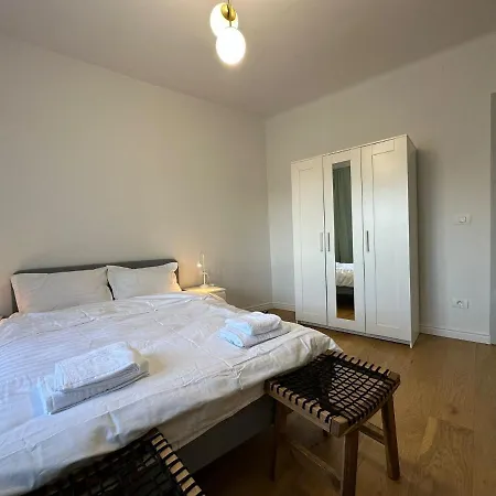アパート Cozy 2 Bedroom In The Center ブカレスト