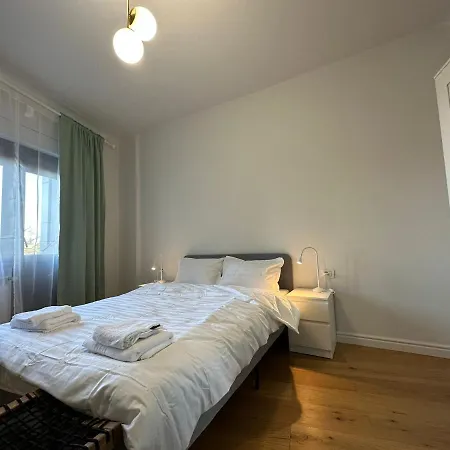 Appartement Cozy 2 Bedroom In The Center *